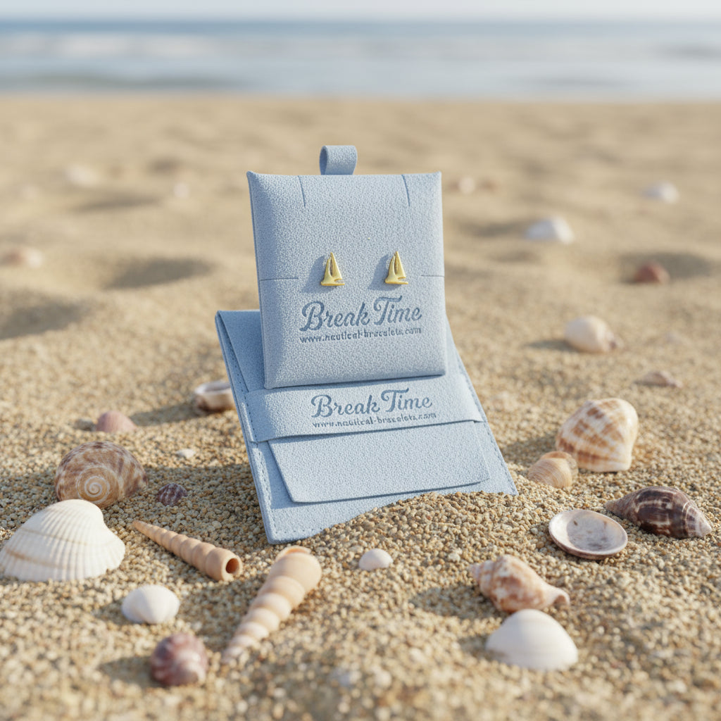 CHARMED MINI stud earrings sailing boat