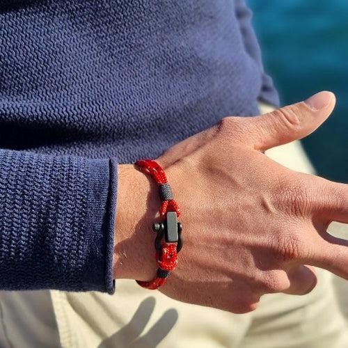 ROYAL 3mm nautical clasp bracelet red mix black