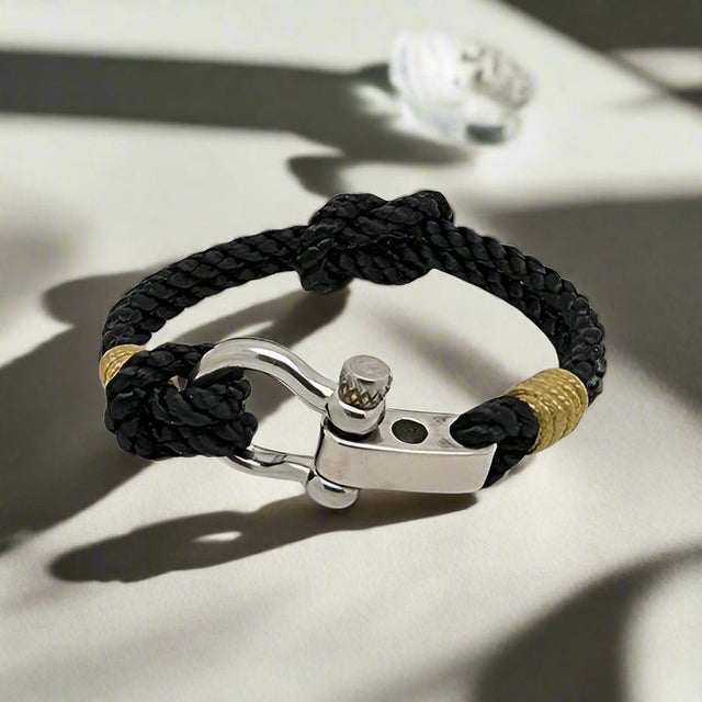 WAVES 4mm Nautical Clasp Bracelet Black Gold