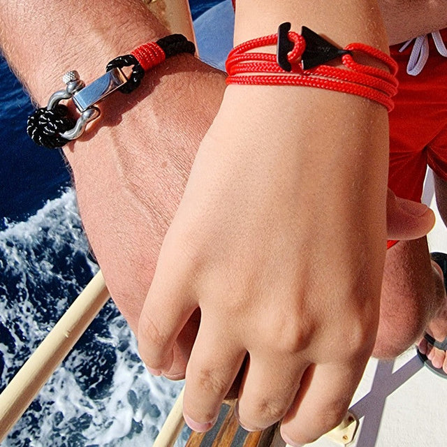 WAVES 4mm Nautical Clasp Bracelet Black Red
