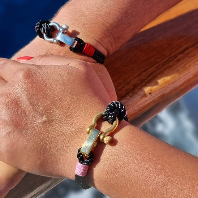 WAVES 4mm Nautical Clasp Bracelet Black Red