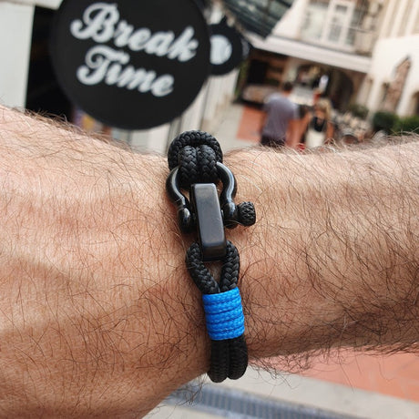 CAPTAIN Black Shackle Bracelet - Blue