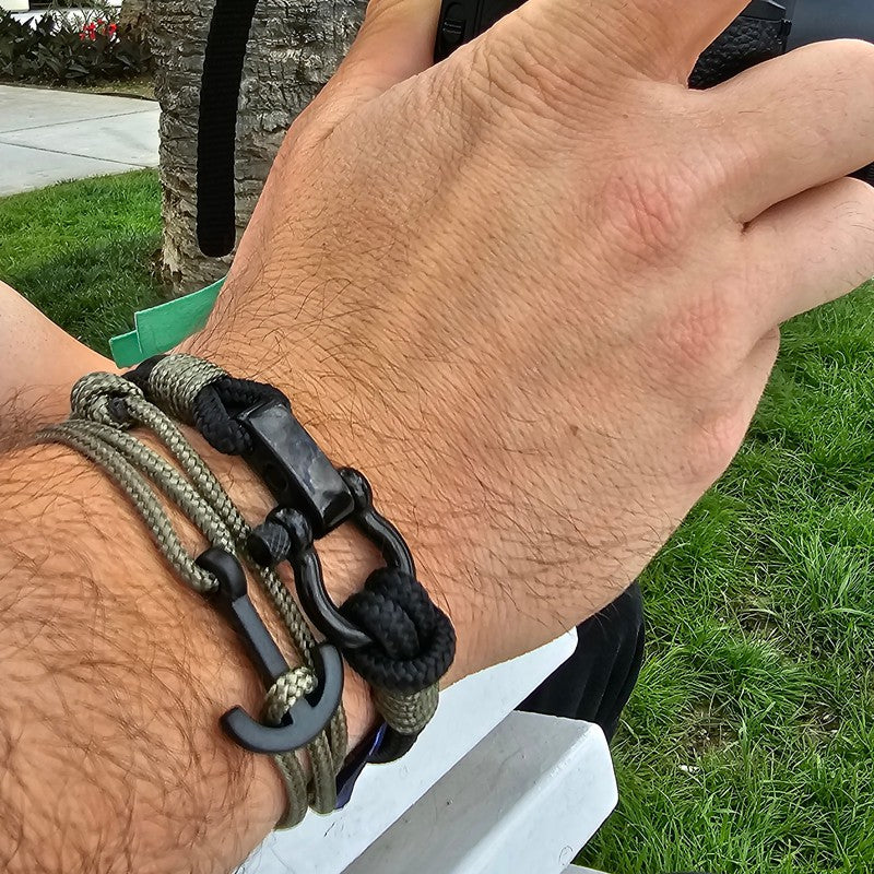 CAPTAIN Black Shackle Bracelet - Khaki