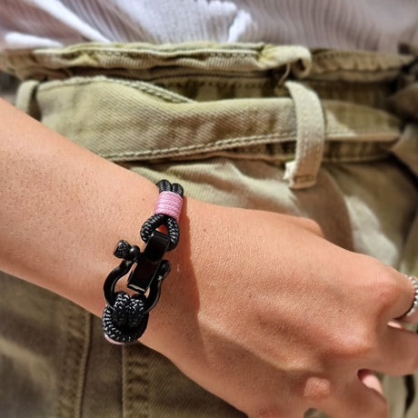 CAPTAIN Black Shackle Bracelet - Lavender Pink