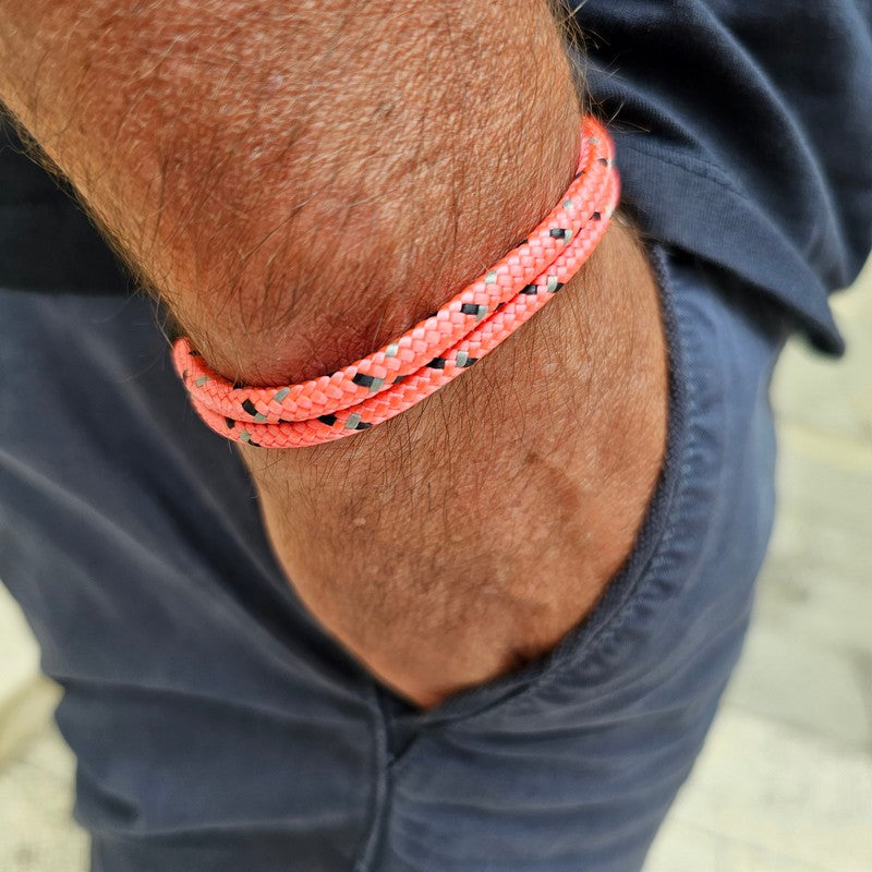 CAPTAIN Black Shackle Bracelet - Pink Mix