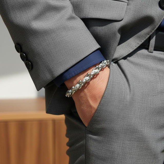 OCEAN MAXI Designer Bracelet / Necklace Light Gray