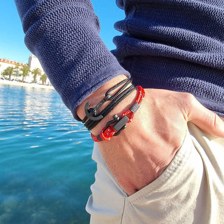 ROYAL 3mm nautical clasp bracelet red mix black