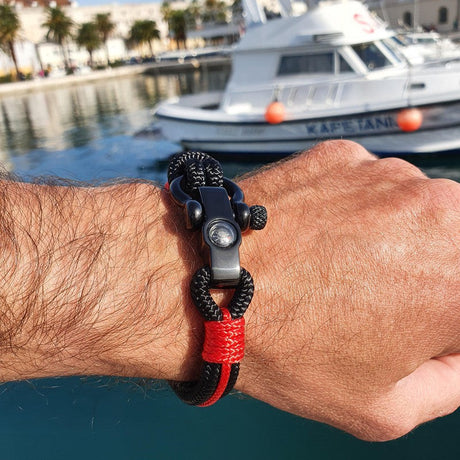 SEAMAN Compass Bracelet Black Red