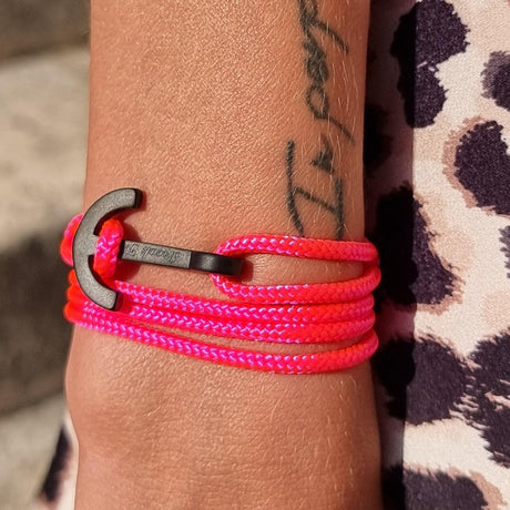 YACHT CLUB medium anchor bracelet neon pink