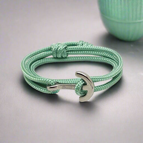 YACHT CLUB medium anchor bracelet pastel green